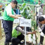Kapolda Jateng Tanam 11 Ribu Bibit Pohon di Hutan Undip: Investasi Kehidupan untuk Masa Depan