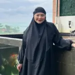 Eriska Rein Terpaksa Mengungsi Akibat Banjir Selutut, Pertimbangkan Pindah Rumah Eriska Rein Terpaksa Mengungsi Akibat Banjir Selutut, Pertimbangkan Pindah Rumah