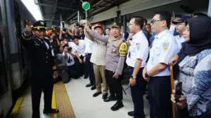 Kapolri Tinjau Stasiun Senen: Pastikan Kesiapan Pengamanan dan Pelayanan Nataru 2025 Kapolri Tinjau Stasiun Senen: Pastikan Kesiapan Pengamanan dan Pelayanan Nataru 2025