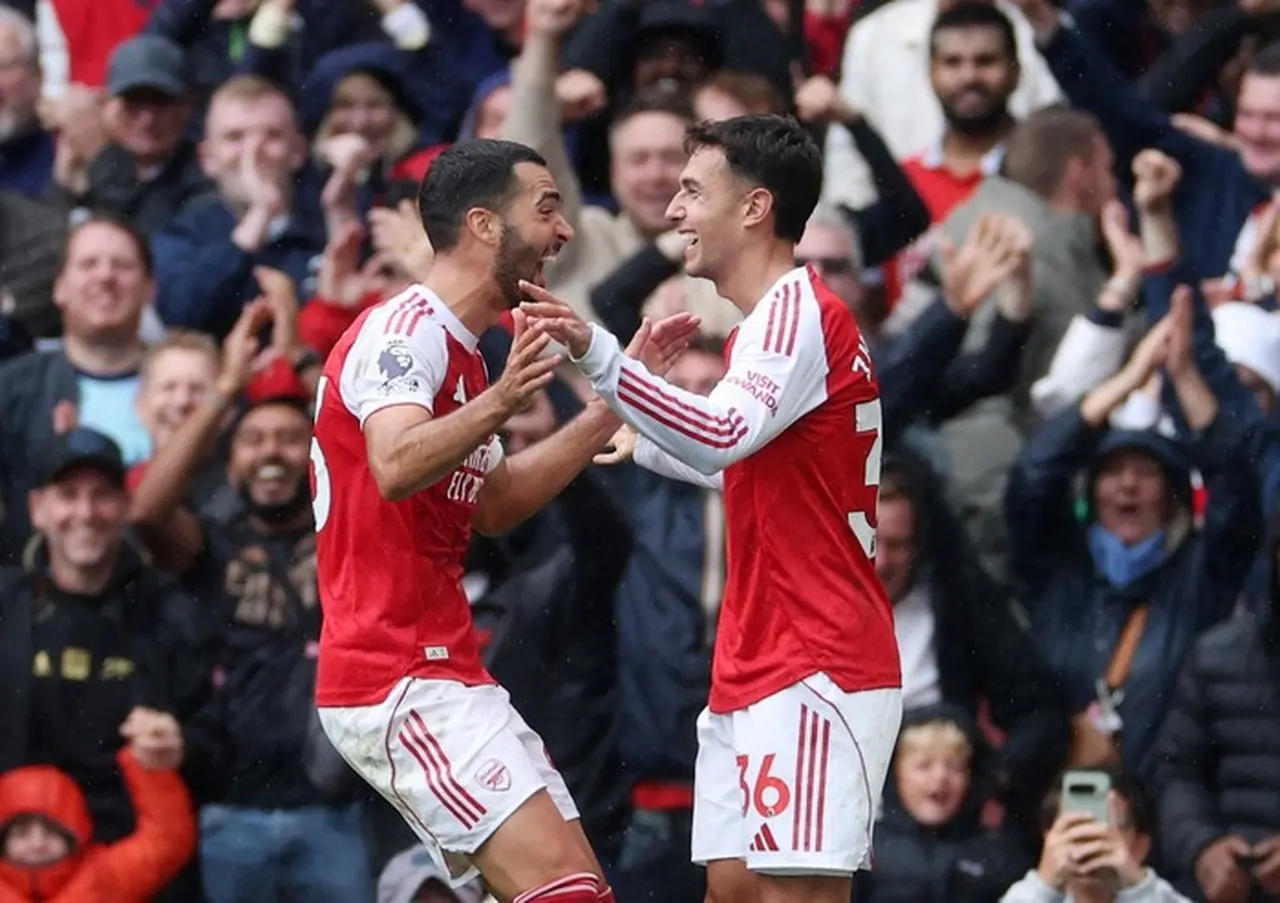 Gary Neville Jagokan Arsenal Juara Liga Inggris, Sebut Musim Ini Berbeda Gary Neville Jagokan Arsenal Juara Liga Inggris, Sebut Musim Ini Berbeda