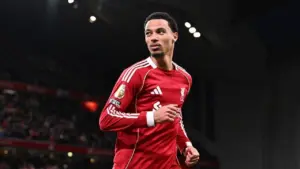 Wayne Rooney Puji Hugo Ekitike, Sebut Rekrutan Terbaik Musim Panas Liverpool