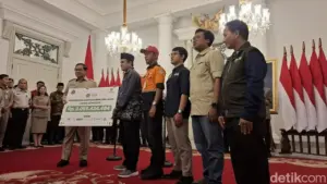Gubernur DKI Lepas 27 Ton Bantuan Kemanusiaan untuk Korban Bencana Sumatra