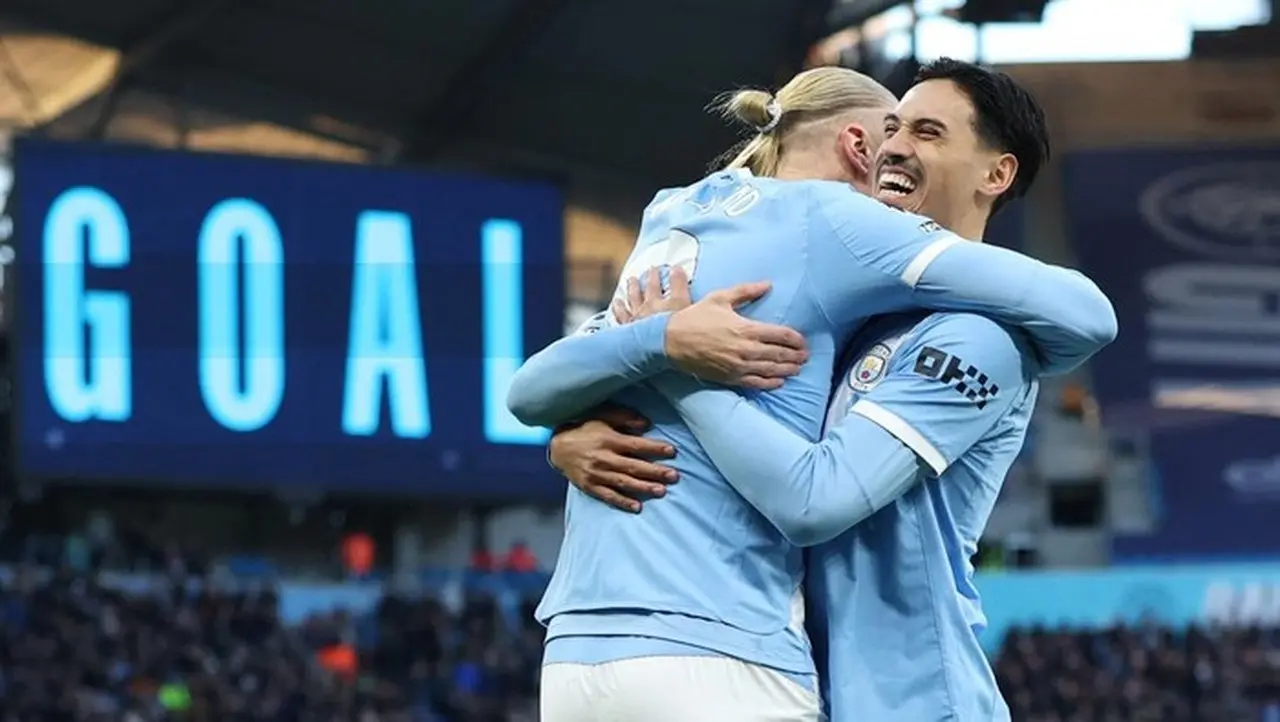 Babak Pertama: Manchester City Ungguli West Ham 2-0 Lewat Gol Haaland dan Reijnders