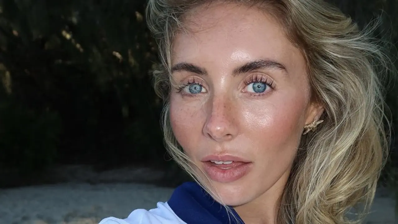 Bonnie Blue Kecam Aksi Dugaan Lecehkan Bendera RI, DPR Minta Tindakan Tegas