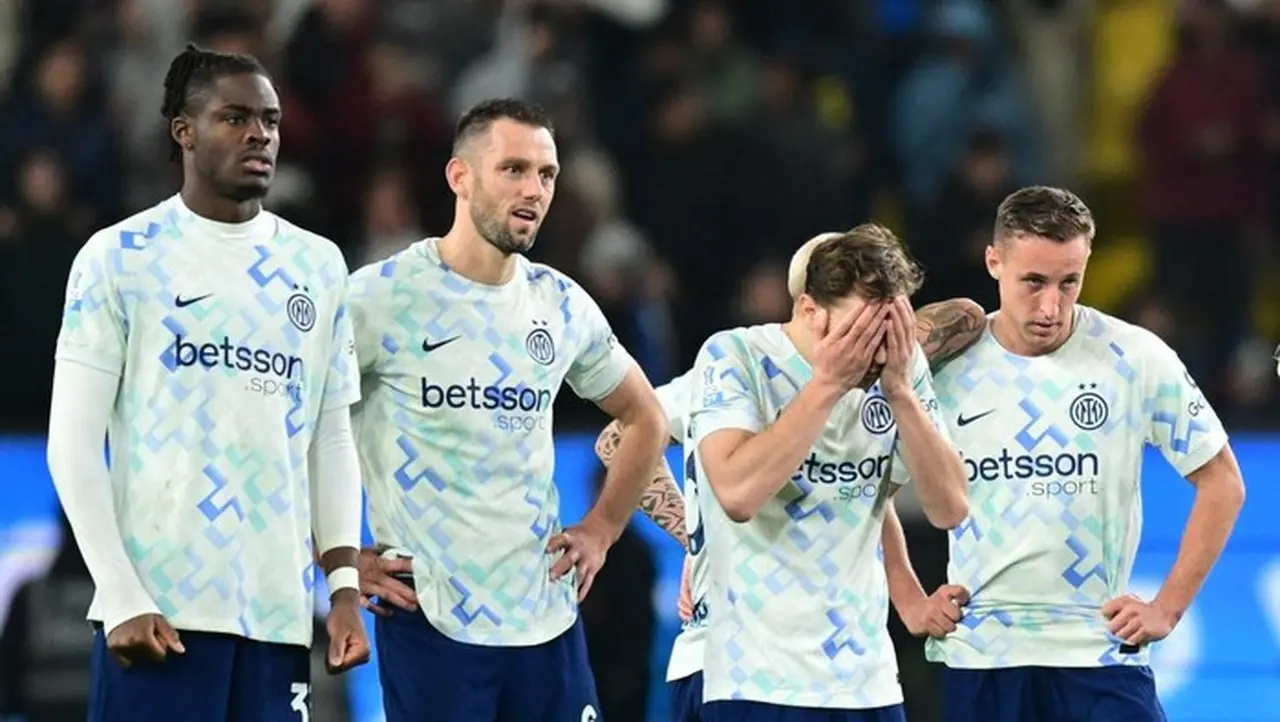 Inter Milan 2025: Skuad Terkuat Tanpa Gelar, Musim yang Mengecewakan Inter Milan 2025: Skuad Terkuat Tanpa Gelar, Musim yang Mengecewakan