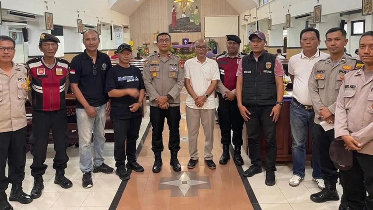 Jelang Natal, Polisi Pastikan Keamanan Gereja Katolik Santo Nikodemus di Tangsel Jelang Natal, Polisi Pastikan Keamanan Gereja Katolik Santo Nikodemus di Tangsel