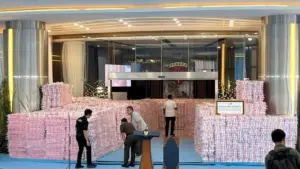 Rp 6,6 Triliun Uang Rampasan Negara Dipamerkan di Lobi Kejagung, Nyaris Tutupi Pintu