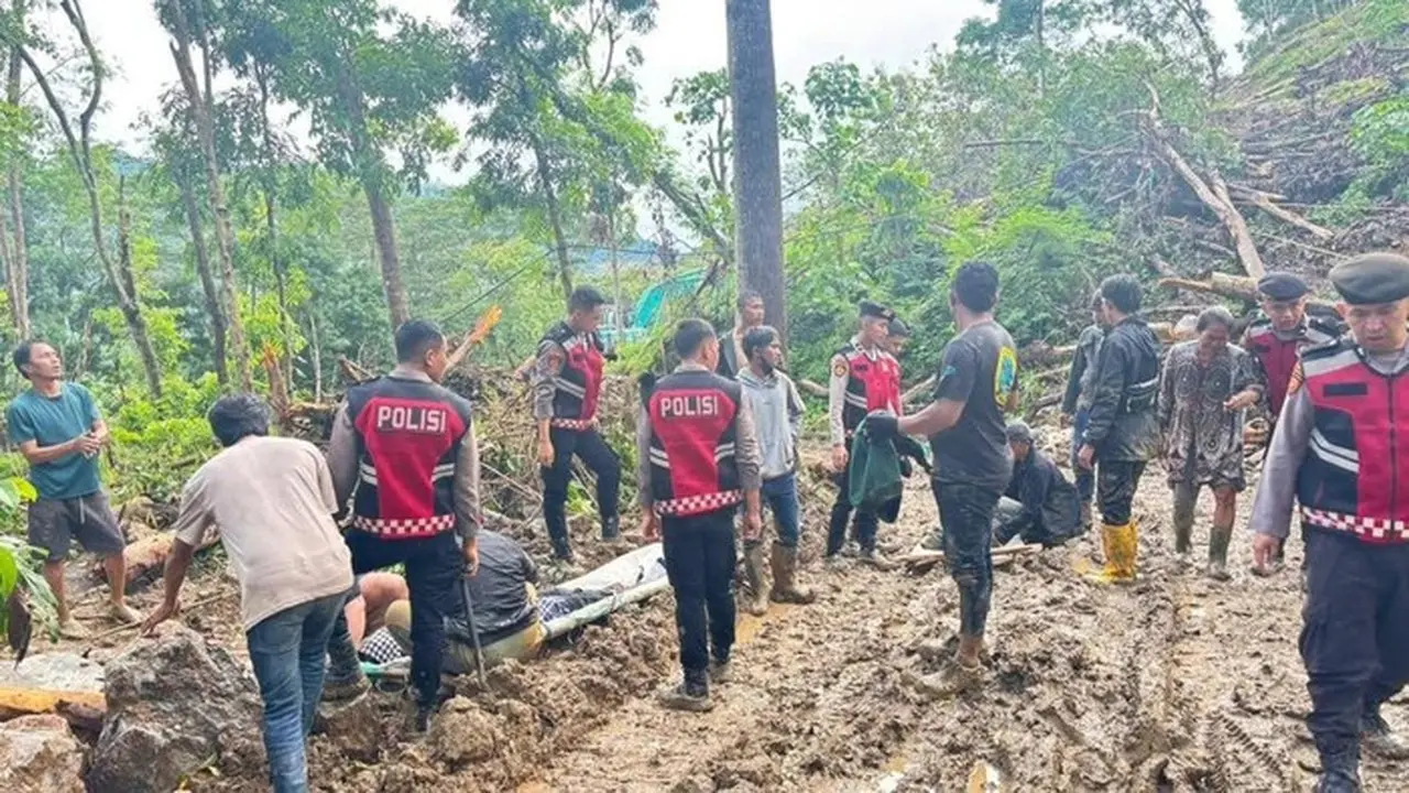 Tiga Tewas dalam Keributan di Tambang Emas Ilegal Minahasa Tenggara Tiga Tewas dalam Keributan di Tambang Emas Ilegal Minahasa Tenggara
