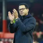 Liam Rosenior Ambil Alih Chelsea, Siap Terapkan Taktik Umpan Pendek dan Tiga Bek Liam Rosenior Ambil Alih Chelsea, Siap Terapkan Taktik Umpan Pendek dan Tiga Bek