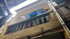 Tiga Anak Ditinggal Sendirian di Rumah Terkunci, Balita Jatuh dari Lantai Dua di Jaktim