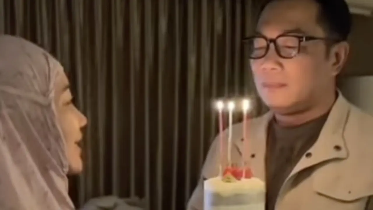 Ridwan Kamil Buka Suara Soal Harta Gono-Gini dan Hak Asuh Anak Pasca-Perceraian Ridwan Kamil Buka Suara Soal Harta Gono-Gini dan Hak Asuh Anak Pasca-Perceraian