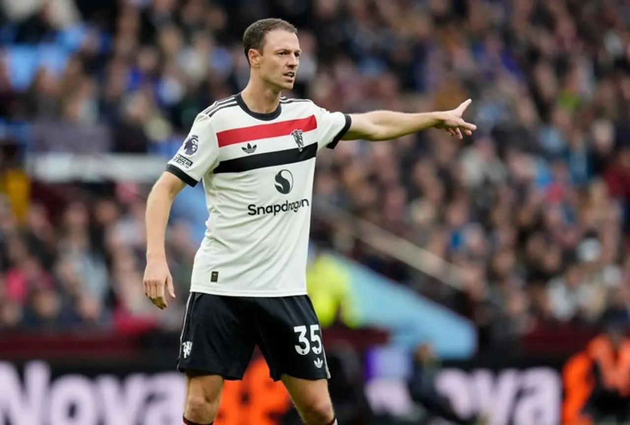 Jonny Evans Kembali ke Manchester United, Bantu Darren Fletcher sebagai Staf Manajer Interim Jonny Evans Kembali ke Manchester United, Bantu Darren Fletcher sebagai Staf Manajer Interim