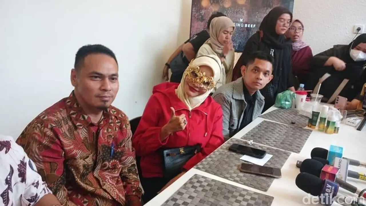 Doktif Siap Bongkar Fakta di Sidang Usai Jadi Tersangka Laporan Richard Lee Doktif Siap Bongkar Fakta di Sidang Usai Jadi Tersangka Laporan Richard Lee