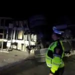 Truk Kontainer Angkut Kayu Terguling di Pandeglang Akibat Diduga Kelebihan Muatan