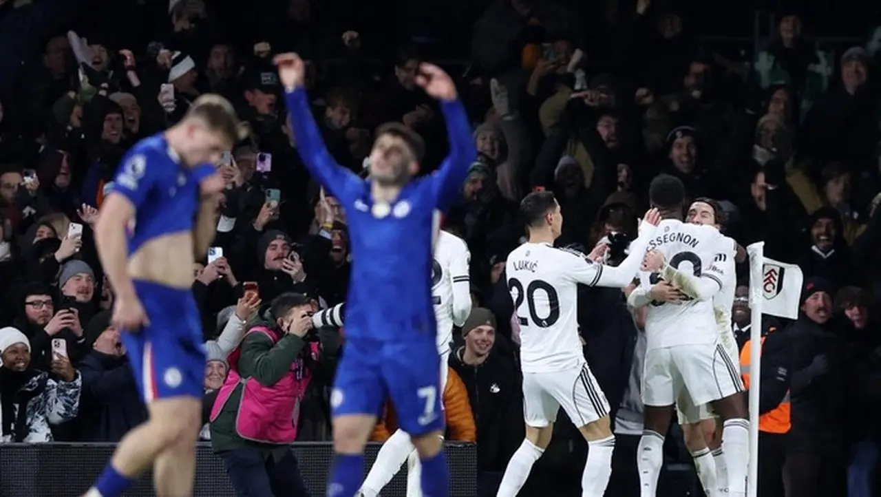 Chelsea Tumbang 1-2 di Kandang Fulham Akibat Kartu Merah Cucurella