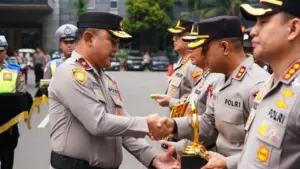 Polres Tangsel Sabet Penghargaan Pos Ikonik Operasi Lilin Jaya 2025 dari Polda Metro