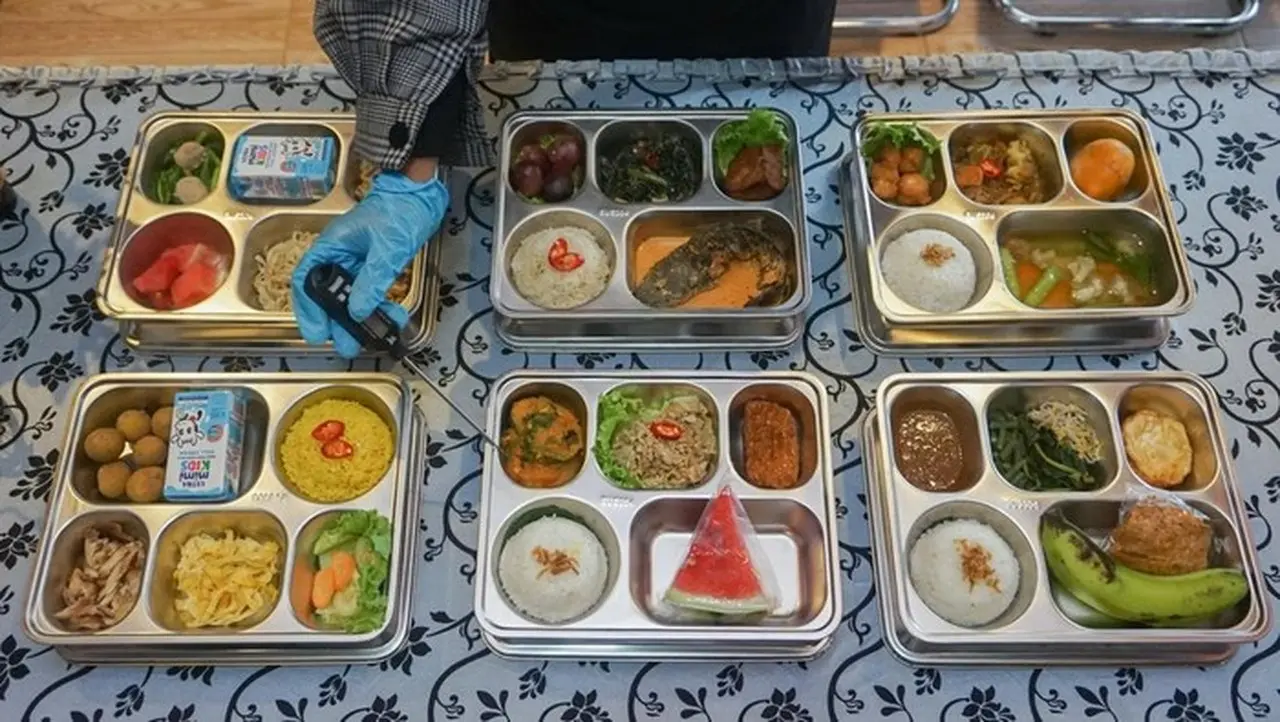 Program Makan Bergizi Gratis Lampaui Target, Jangkau 55,1 Juta Penerima dalam Setahun Program Makan Bergizi Gratis Lampaui Target, Jangkau 55,1 Juta Penerima dalam Setahun