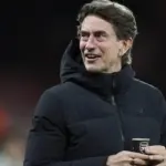 Thomas Frank Tertangkap Kamera Minum Kopi dari Gelas Arsenal, Netizen Heboh Thomas Frank Tertangkap Kamera Minum Kopi dari Gelas Arsenal, Netizen Heboh