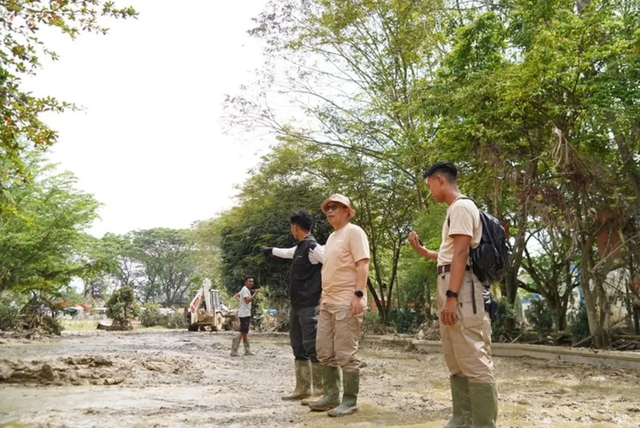 Progres Pembersihan Kantor Pemkab Aceh Tamiang Capai 30%, Ribuan Praja IPDN Dikerahkan Progres Pembersihan Kantor Pemkab Aceh Tamiang Capai 30%, Ribuan Praja IPDN Dikerahkan
