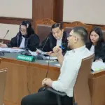 Dicecar Hakim soal 2 HP di Rutan, Ammar Zoni Akui Satu Hasil Gadai Tahanan Rp 300 Ribu