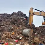 Gunungan Sampah di Pasar Induk Kramat Jati Mulai Diangkut, 10 Truk Dikerahkan