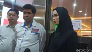 Inara Rusli Ungkap Kesulitan Berdamai dengan Istri Pertama Suami: Komunikasi Buntu Inara Rusli Ungkap Kesulitan Berdamai dengan Istri Pertama Suami: Komunikasi Buntu