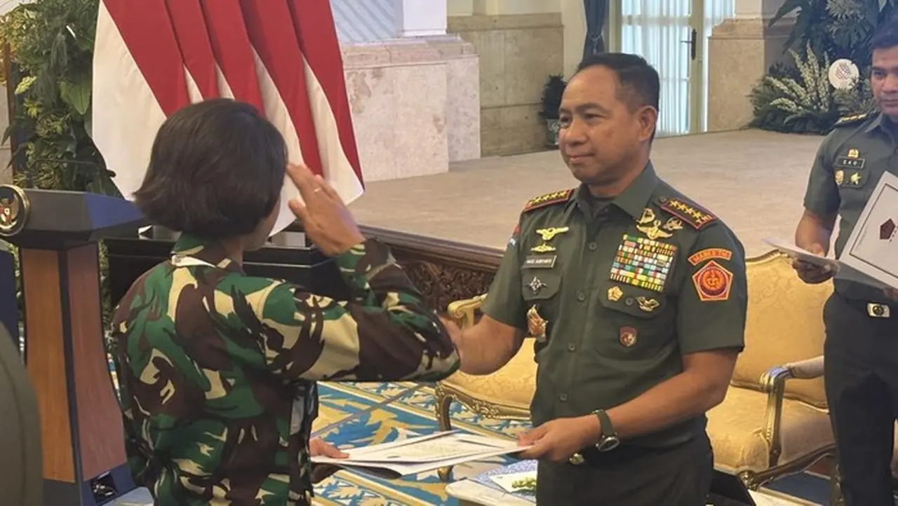 Panglima TNI Beri Kenaikan Pangkat Luar Biasa kepada Atlet Taekwondo Alfi Kusuma Panglima TNI Beri Kenaikan Pangkat Luar Biasa kepada Atlet Taekwondo Alfi Kusuma