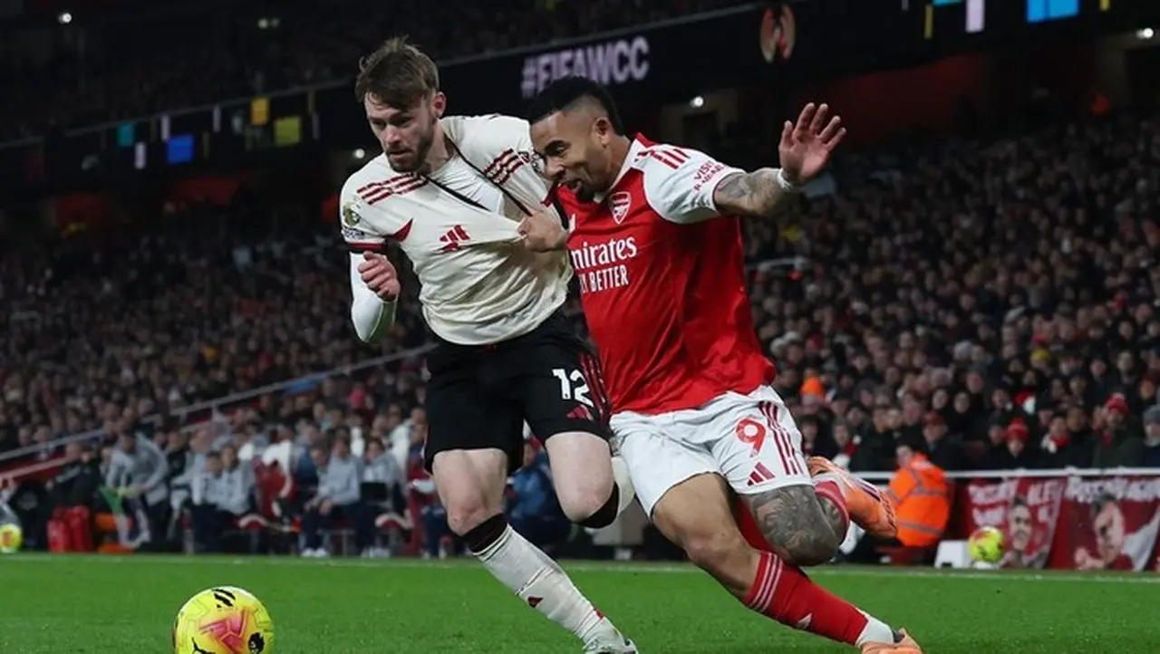 Arsenal vs Liverpool Berakhir Imbang Tanpa Gol, The Gunners Tetap Kokoh di Puncak Klasemen Arsenal vs Liverpool Berakhir Imbang Tanpa Gol, The Gunners Tetap Kokoh di Puncak Klasemen