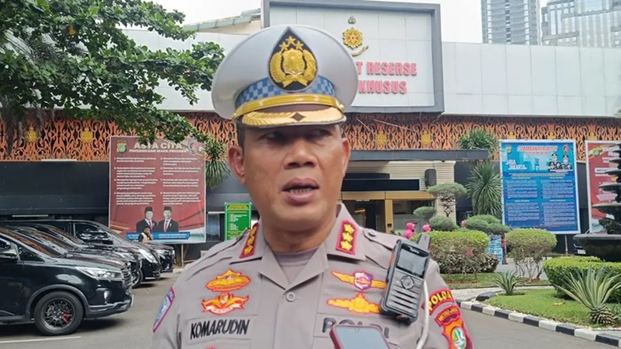 Macet Parah Cakung-Cilincing Akibat Peningkatan Volume Truk Kontainer dan Gangguan Kendaraan