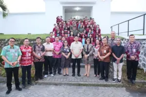 Wamendagri Ajak Siswa Minahasa Semangat Belajar di Sekolah Rakyat Inisiasi Presiden Prabowo