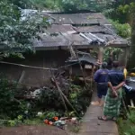 Tebing Longsor di Bogor Timpa Rumah, Dua Bocah 4 dan 5 Tahun Berhasil Dievakuasi Selamat