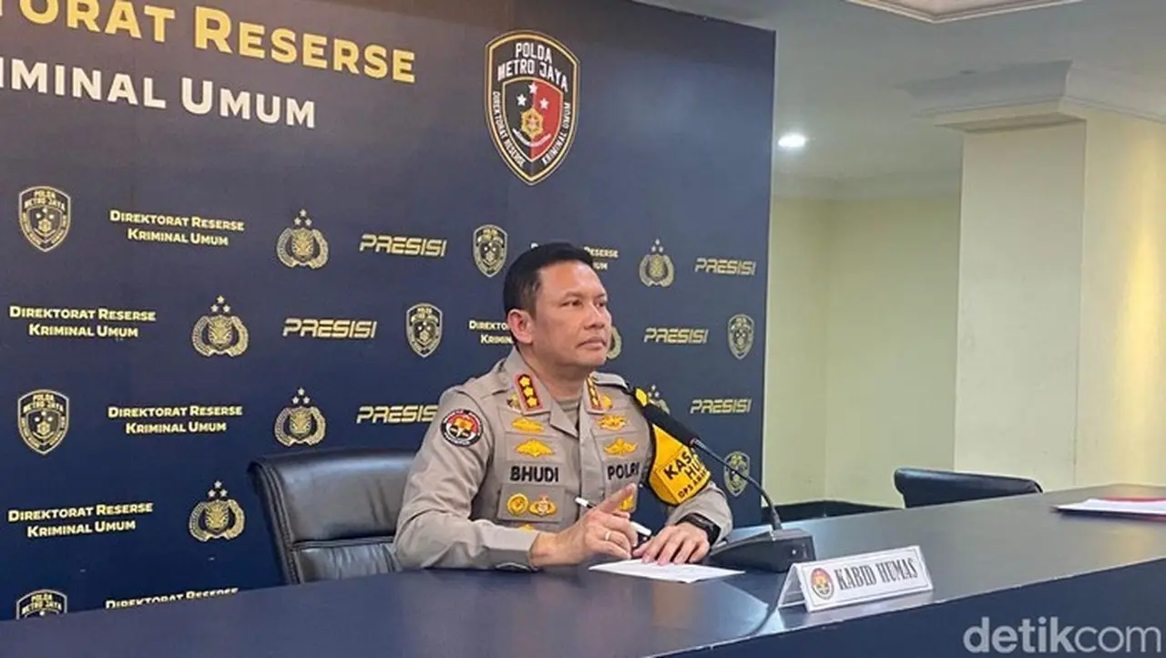 Polda Metro Jaya Tegaskan Profesionalisme Usut Laporan Komika Pandji Pragiwaksono Terkait ‘Mens Rea’ Polda Metro Jaya Tegaskan Profesionalisme Usut Laporan Komika Pandji Pragiwaksono Terkait ‘Mens Rea’