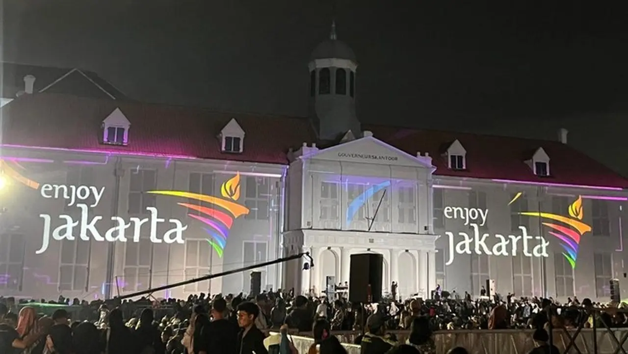 Malam Tahun Baru di Kota Tua Jakarta: Meriah di Luar Dugaan, Ribuan Warga Antusias Menyambut 2026 Malam Tahun Baru di Kota Tua Jakarta: Meriah di Luar Dugaan, Ribuan Warga Antusias Menyambut 2026