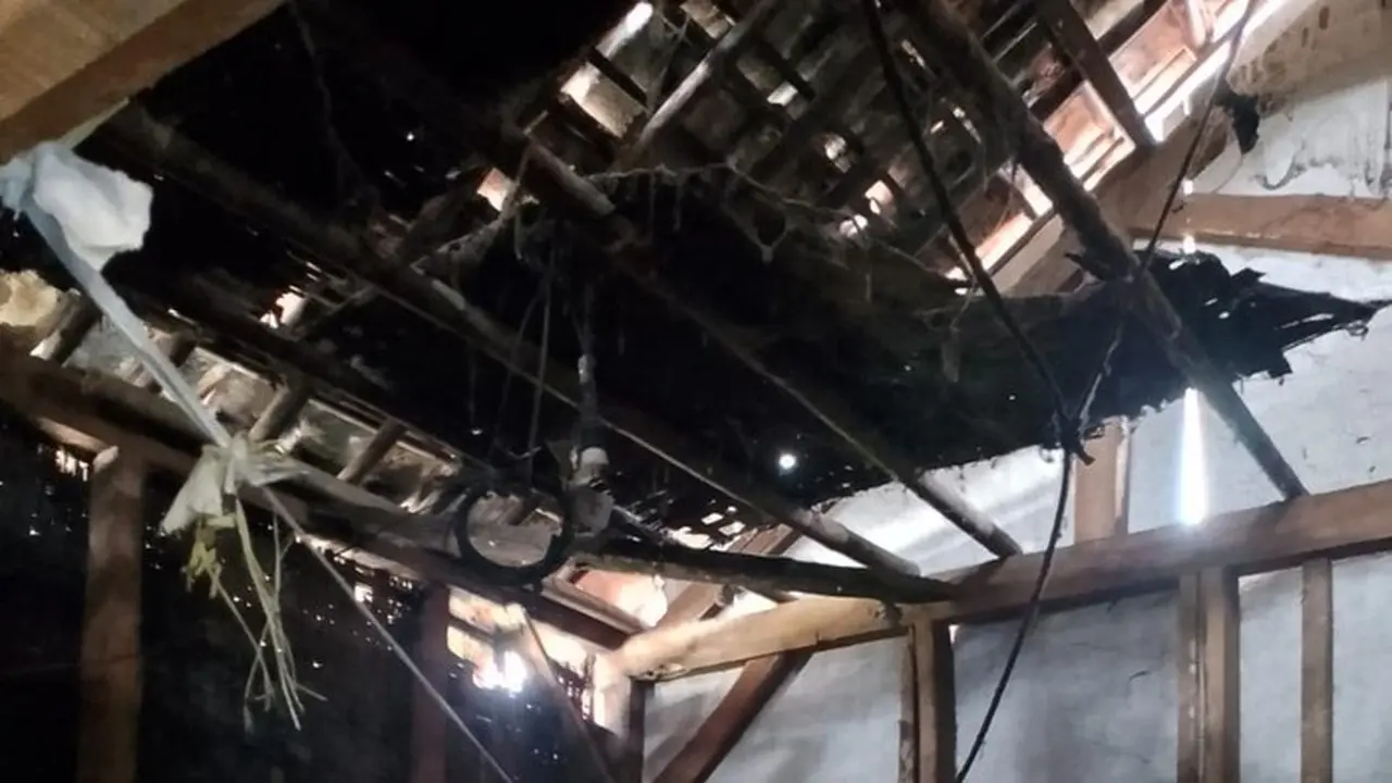 Angin Kencang Terjang Tiga Kampung di Bogor, 10 Rumah Warga Rusak Berat Akibat Atap