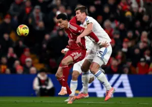 Arne Slot Kecewa Liverpool Tak Dapat Penalti Lawan Leeds United