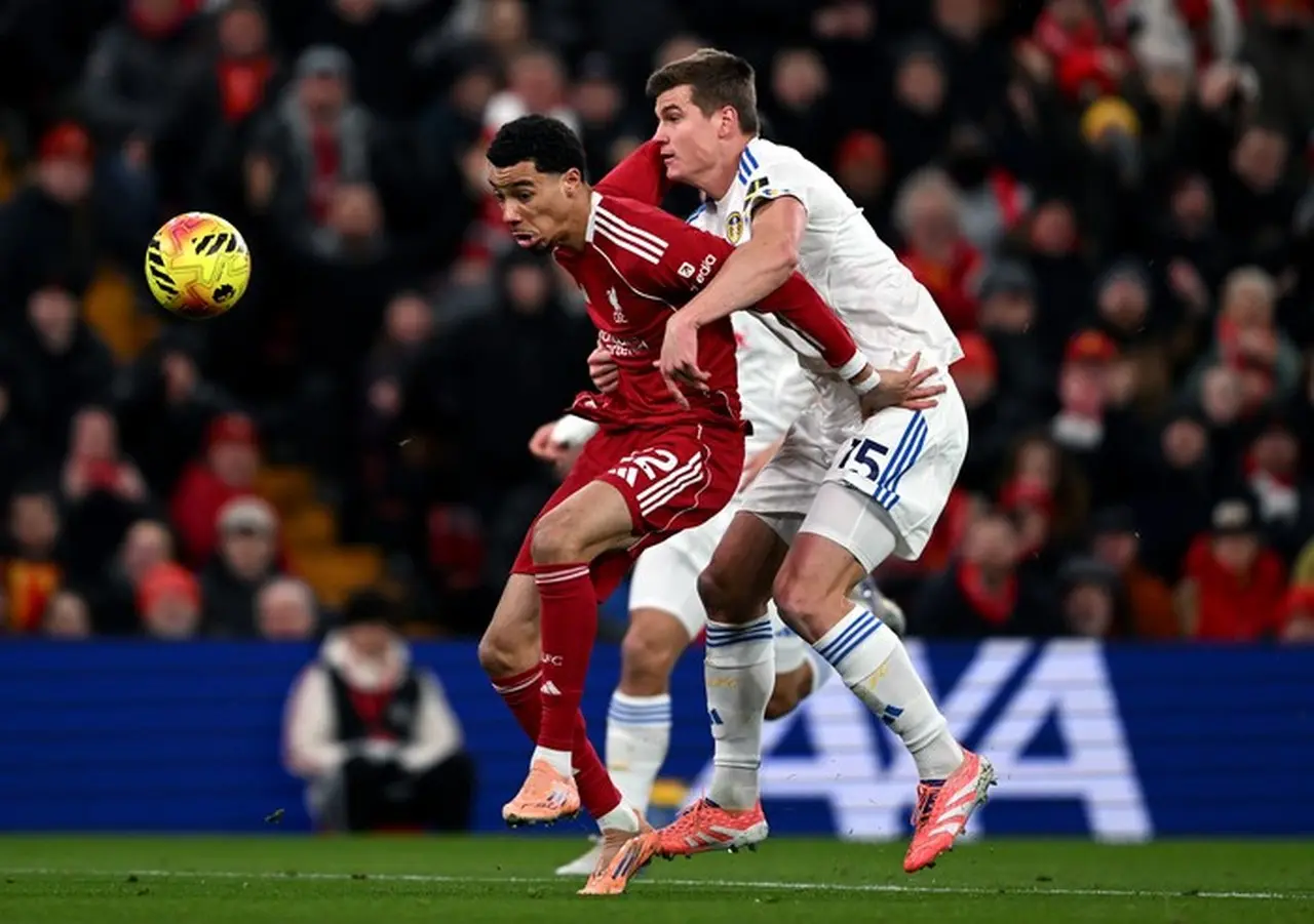 Arne Slot Kecewa Liverpool Tak Dapat Penalti Lawan Leeds United