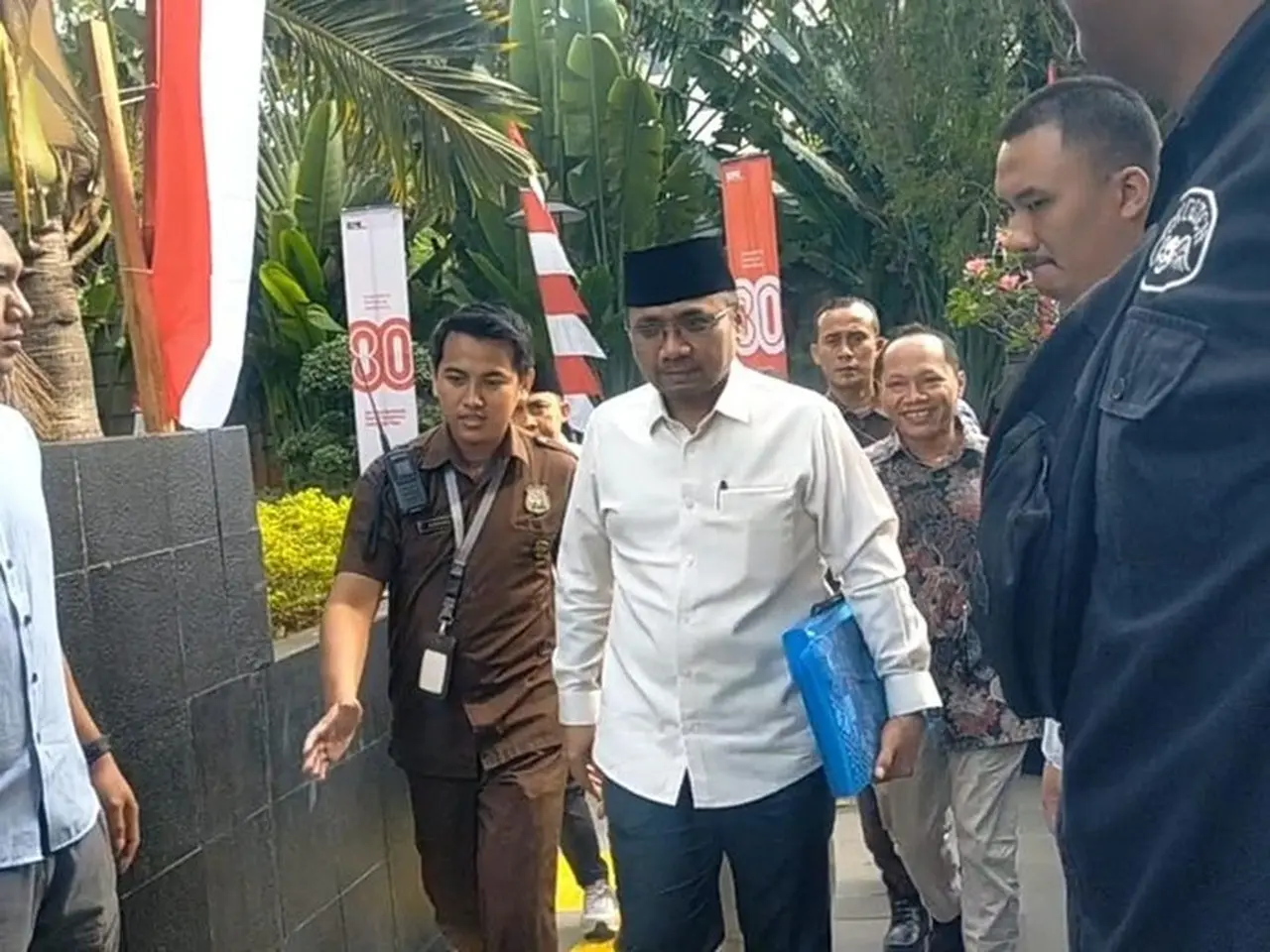 KPK Tetapkan Eks Menag Yaqut Tersangka Korupsi Kuota Haji 2024 Meski Kerugian Masih Dihitung KPK Tetapkan Eks Menag Yaqut Tersangka Korupsi Kuota Haji 2024 Meski Kerugian Masih Dihitung