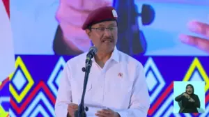 Gus Ipul Menangis di Pelukan Prabowo Saat Resmikan 166 Sekolah Rakyat