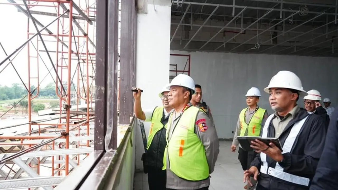 Wakapolri: SMA Kemala Taruna Bhayangkara Komitmen Polri untuk Indonesia Emas 2045 Wakapolri: SMA Kemala Taruna Bhayangkara Komitmen Polri untuk Indonesia Emas 2045