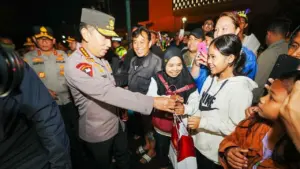 Kapolri Jenderal Listyo Sigit Prabowo Tinjau Langsung Keamanan Malam Tahun Baru 2026 di Bundaran HI