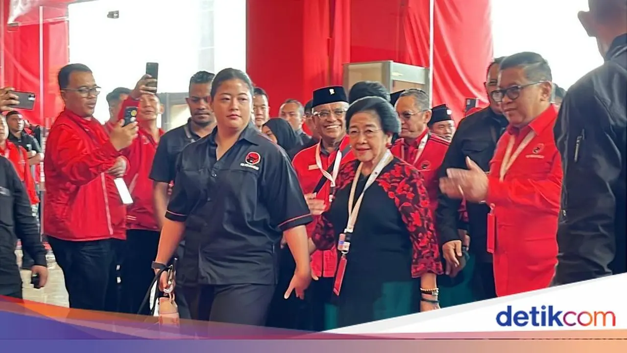 Megawati Hadiri Penutupan Rakernas PDIP di Ancol Didampingi Cucu Puan Maharani Megawati Hadiri Penutupan Rakernas PDIP di Ancol Didampingi Cucu Puan Maharani