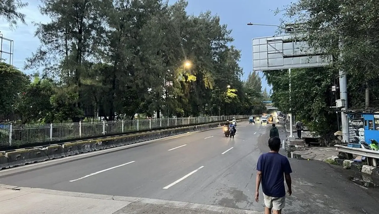 Jalan Jembatan Tiga Jakarta Utara Bebas Banjir, Lalu Lintas Kembali Normal