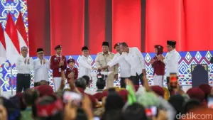 Momen Haru Peresmian 166 Sekolah Rakyat: Tangis Gus Ipul, Pelukan Prabowo