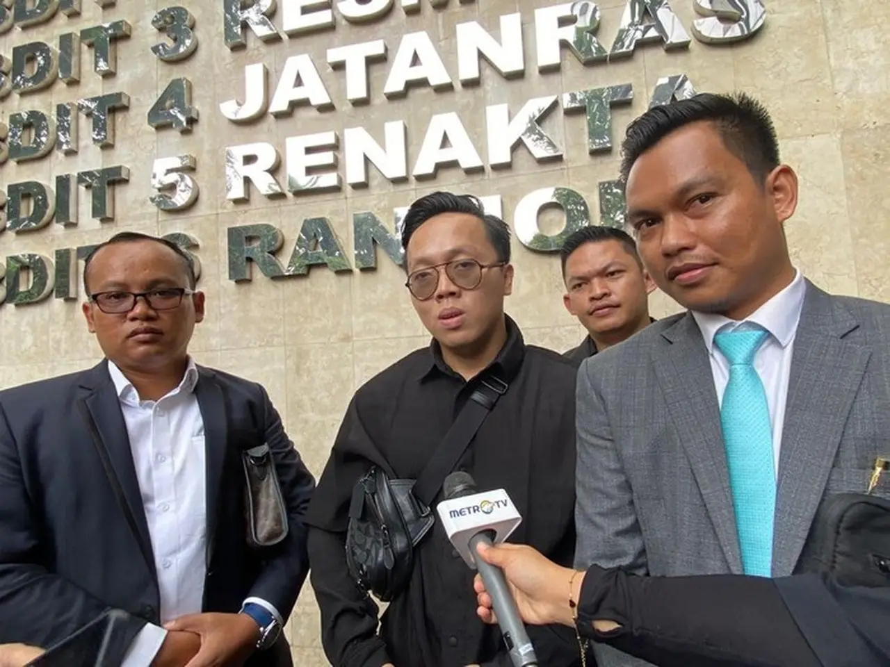 Dugaan Penipuan Kripto Timothy Ronald: Pelapor Ngaku Rugi Rp 3 Miliar, Ratusan Korban Menyusul Dugaan Penipuan Kripto Timothy Ronald: Pelapor Ngaku Rugi Rp 3 Miliar, Ratusan Korban Menyusul