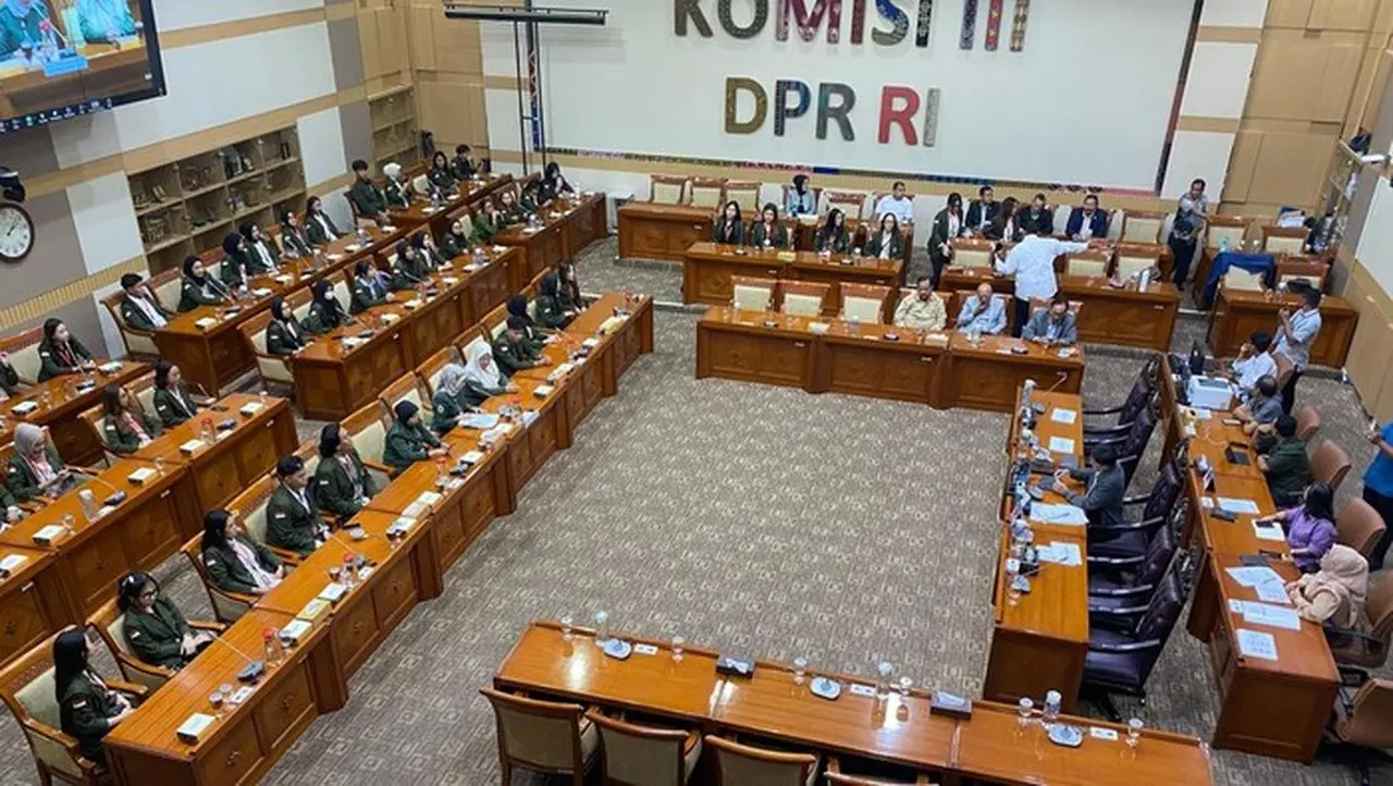 Komisi III DPR: KUHP Baru Lebih Berkeadilan Dibanding Warisan Belanda dan Orde Baru Komisi III DPR: KUHP Baru Lebih Berkeadilan Dibanding Warisan Belanda dan Orde Baru