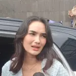 Faby Marcelia Tak Ambil Pusing Pengakuan Nikah Siri dari Ichal Muhammad Faby Marcelia Tak Ambil Pusing Pengakuan Nikah Siri dari Ichal Muhammad