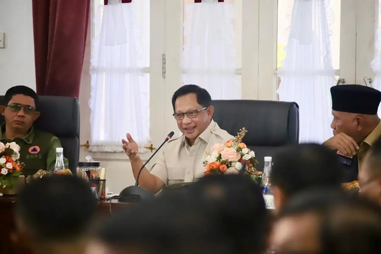 Mendagri Tito Karnavian Perkuat Strategi Percepatan Rehabilitasi Pascabencana Sumatera Barat Mendagri Tito Karnavian Perkuat Strategi Percepatan Rehabilitasi Pascabencana Sumatera Barat