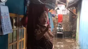 Banjir Warakas: Kulkas Tengkurap, Warga Bernasib Malang Saat Berjualan