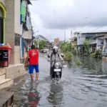 Banjir Jakarta: 3 RT Masih Terendam, 1.685 Warga Mengungsi Akibat Hujan Tinggi