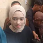 Inara Rusli Ingin Isbat Nikah, Nasib Pernikahan Siri dengan Insanul Fahmi Menanti Kepastian Hukum Inara Rusli Ingin Isbat Nikah, Nasib Pernikahan Siri dengan Insanul Fahmi Menanti Kepastian Hukum